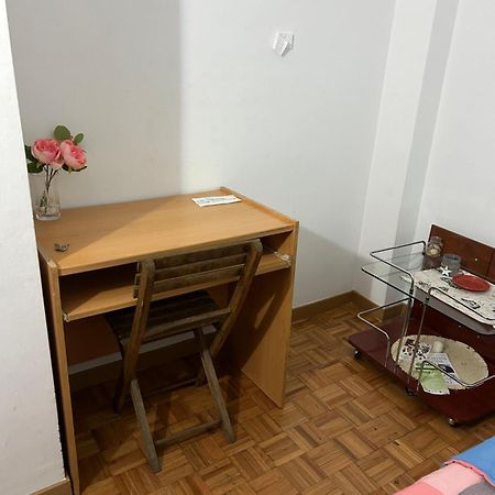 Habitacion Doble En Figueres Apartment ฟิกวยเรส ภายนอก รูปภาพ