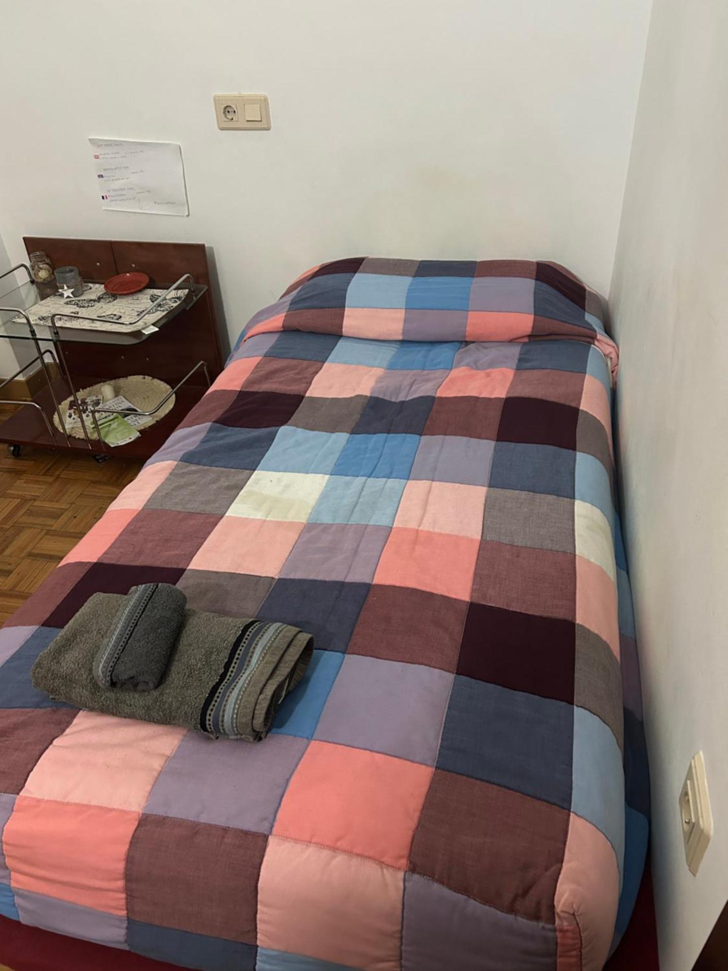 Habitacion Doble En Figueres Apartment ฟิกวยเรส ภายนอก รูปภาพ
