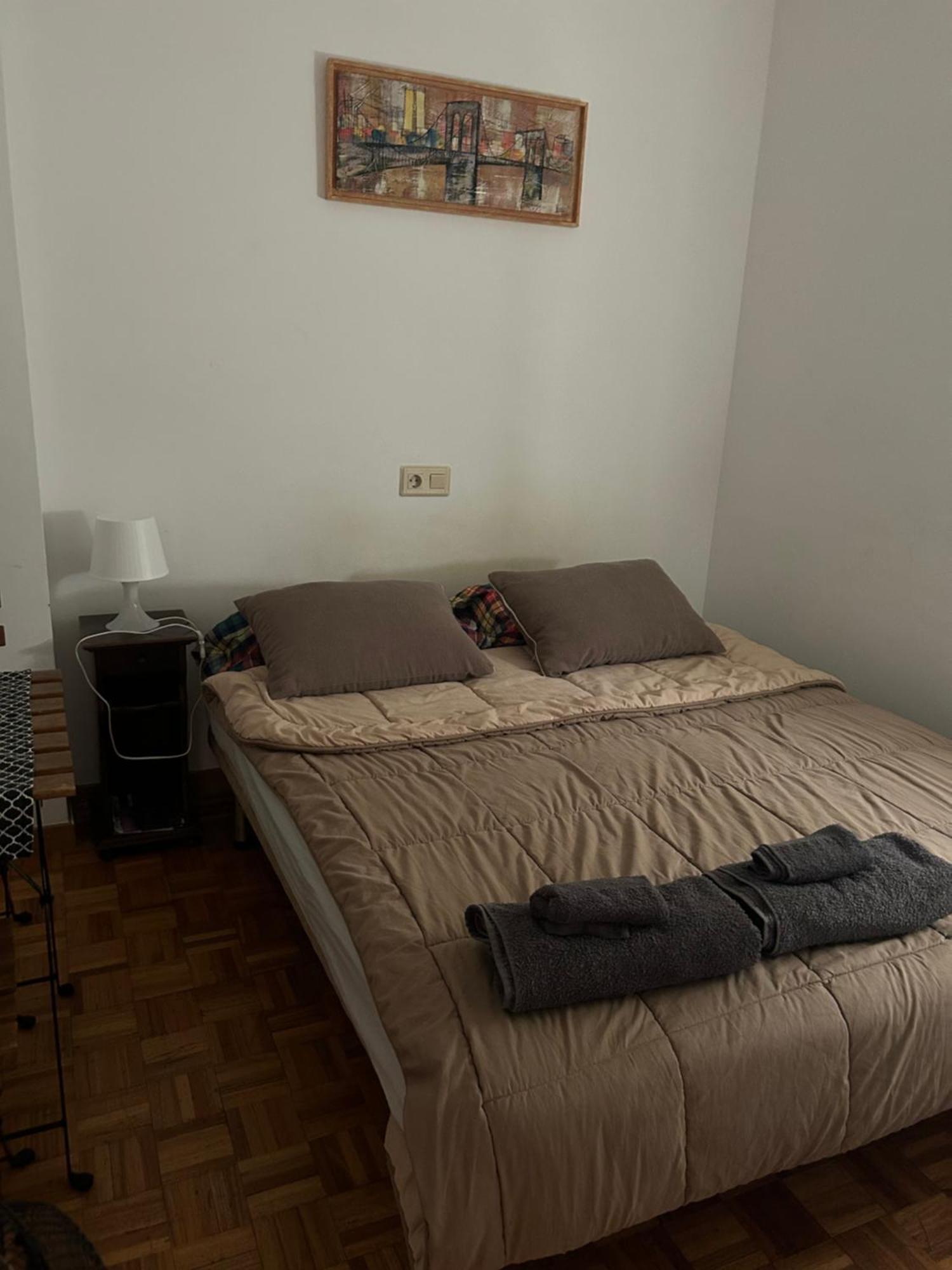 Habitacion Doble En Figueres Apartment ฟิกวยเรส ภายนอก รูปภาพ